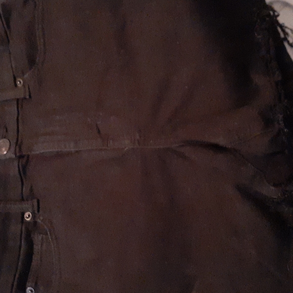 Shorts - Picture 2 of 6